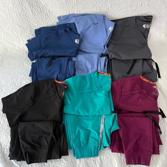 Scrubs Bundle Medium Carhartt Force Flex & Dickies Jogger Style Lot - Picture 2 of 2
